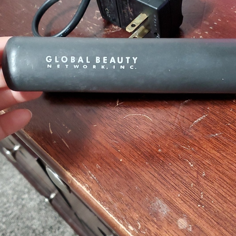 CHI straightener